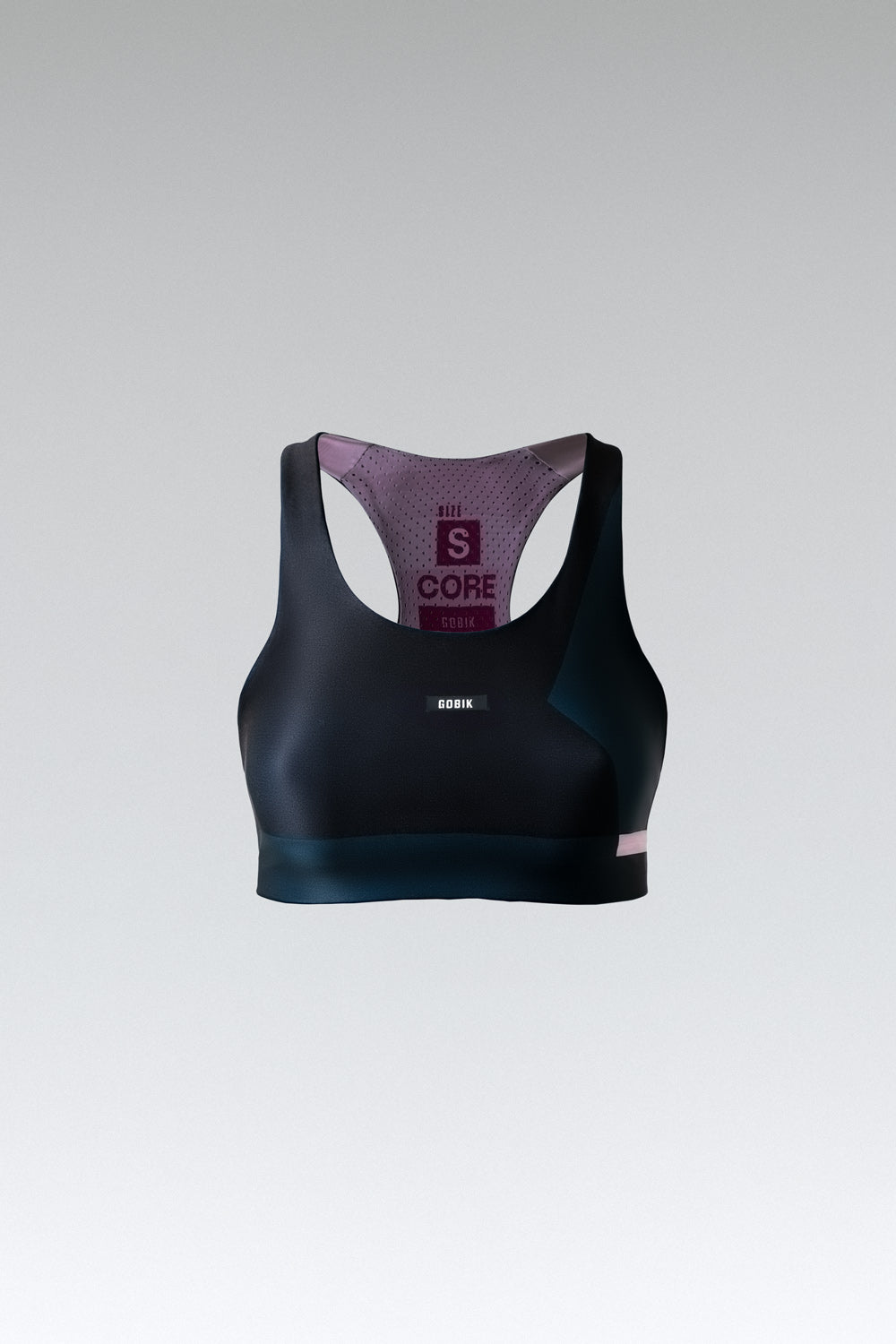 Sujetador Deportivo Gobik Core en Moonless, bodegón frontal del sujetador deportivo negro con la etiqueta de talla #Color_Moonless