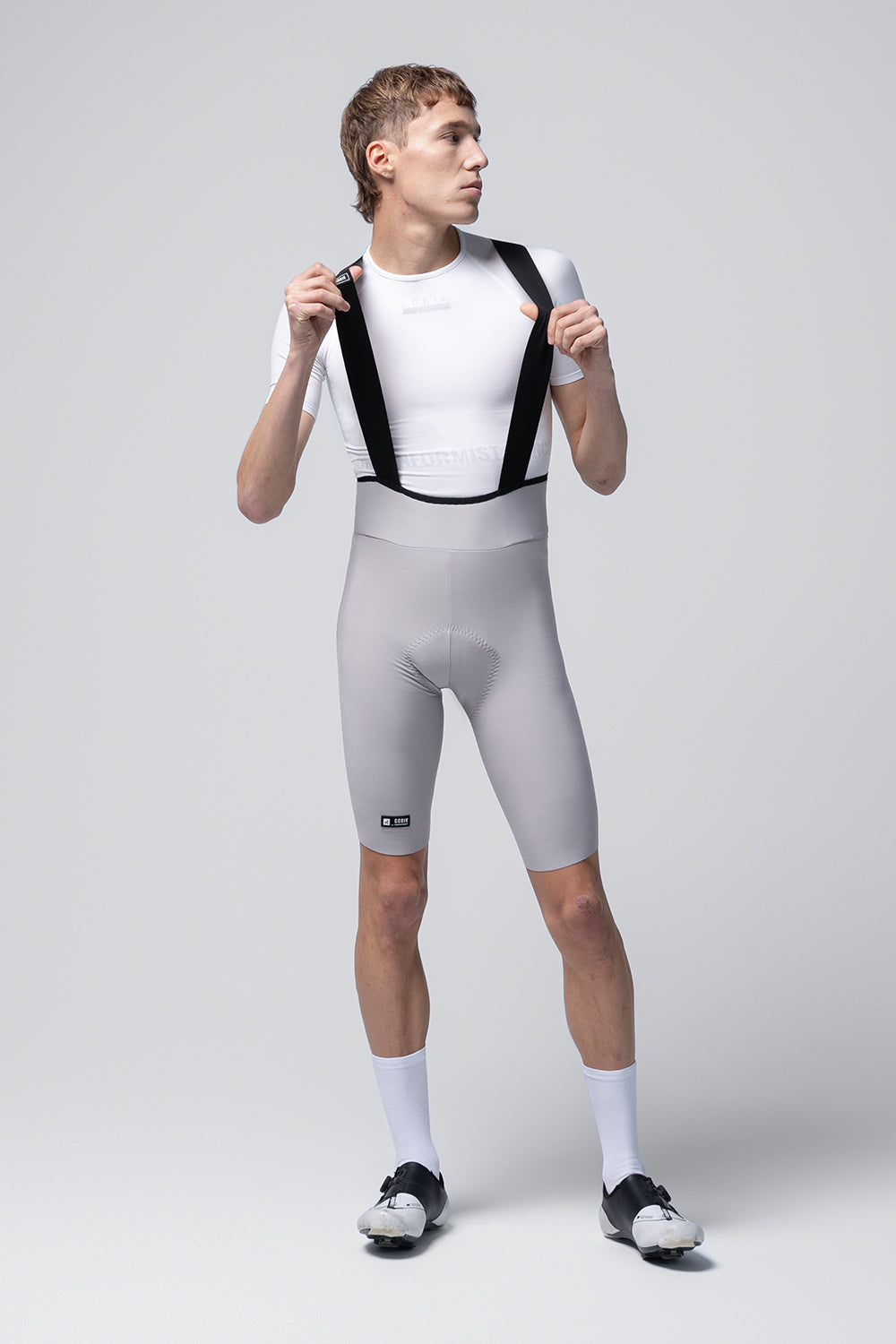 Culotte Corto Gobik Artic Stride en Tapioca, vista frontal sobre modelo #Color_Tapioca
