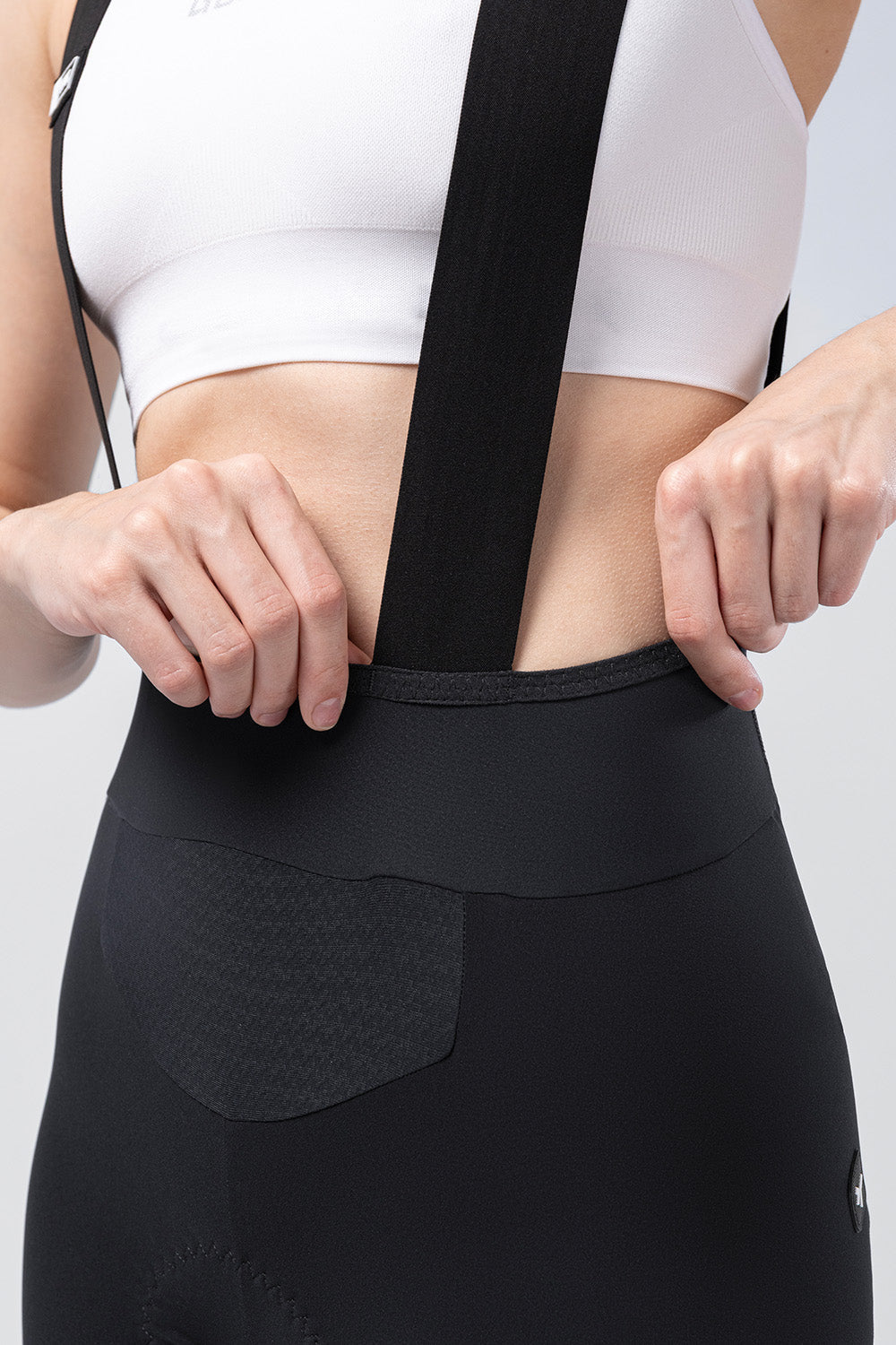 Culotte Corto Mujer Gobik Lancer en Black, detalle de la cintura y el tirante #Color_Black