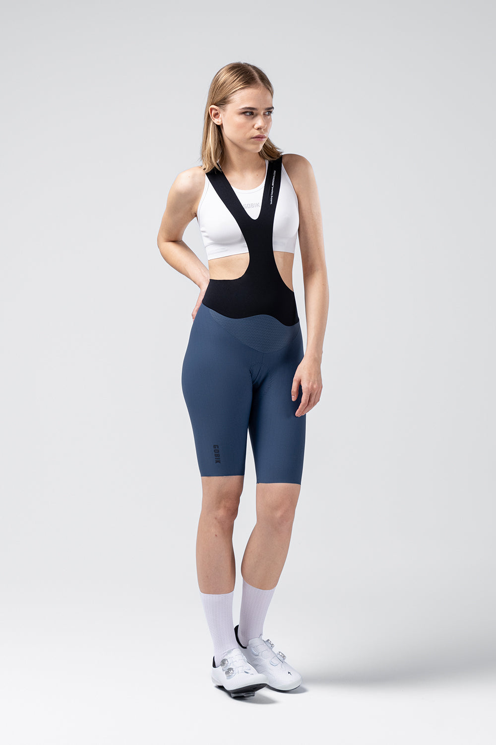 Culotte Corto Mujer Gobik Ultralite 2.0 en Stellar, vista frontal sobre modelo #Color_Stellar