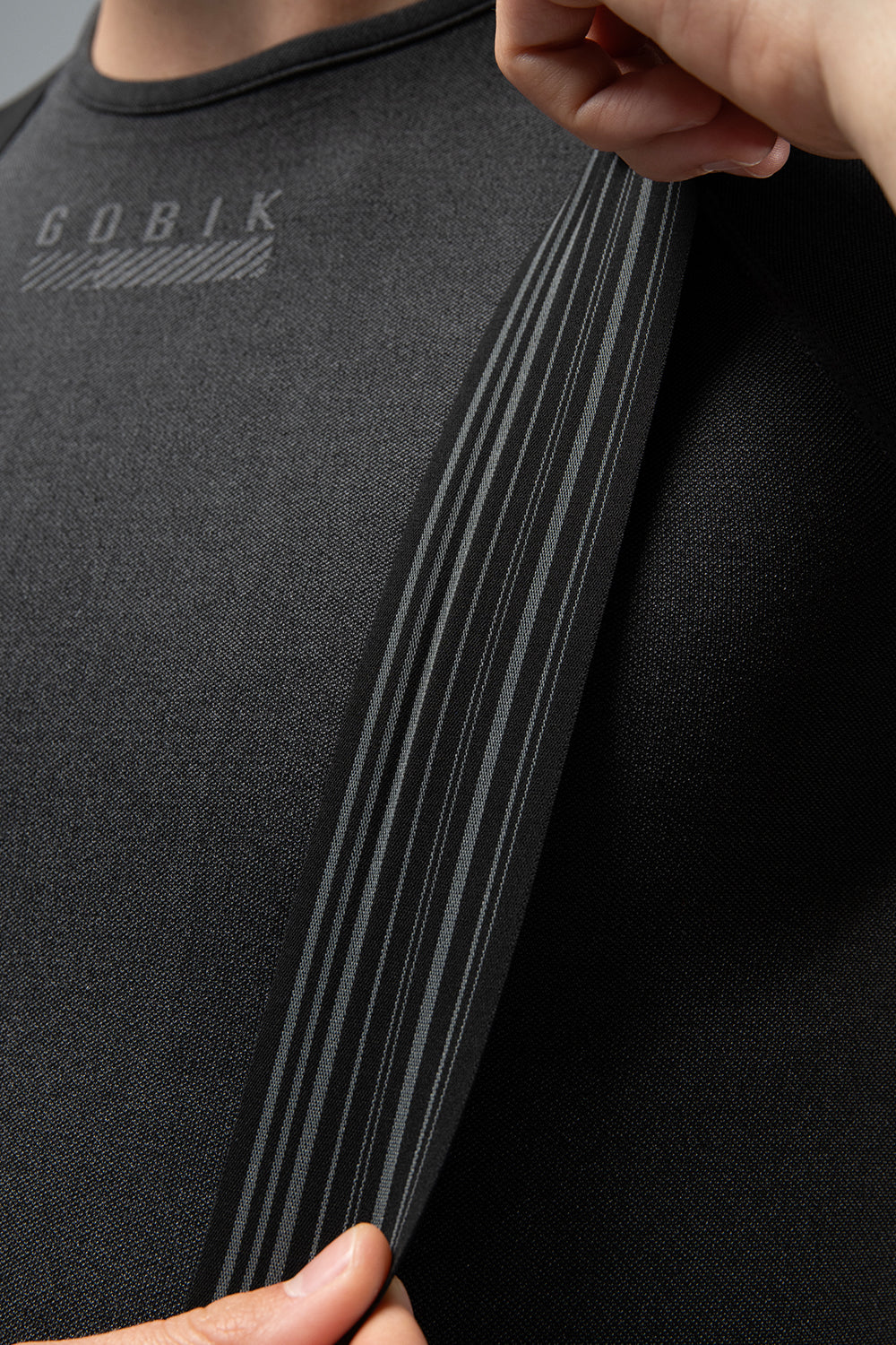 Culotte Largo Gobik Absolute 7.0 en Sunken, detalle de las cintas de los hombros #Color_Sunken