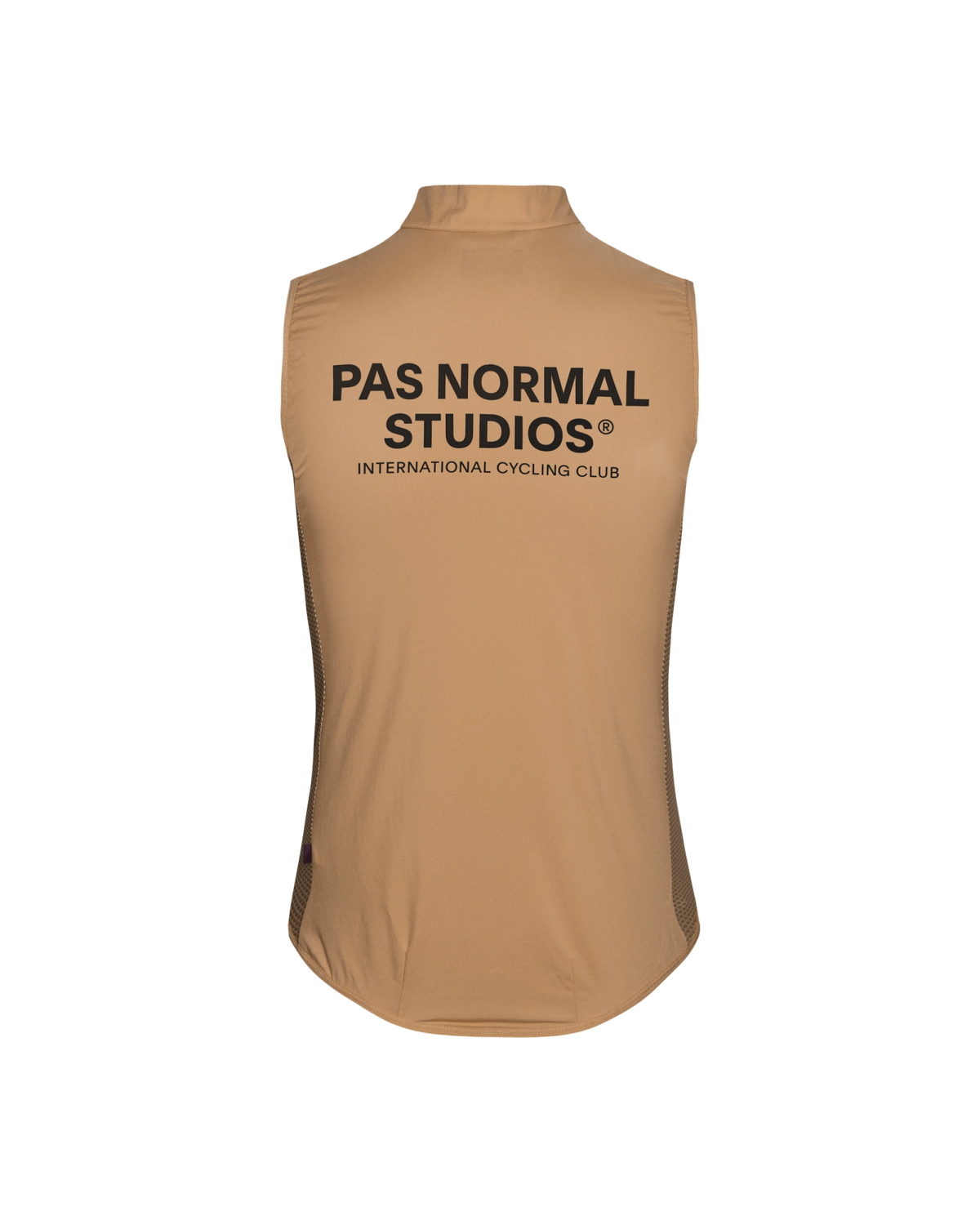 Chaleco Mujer Pas Normal Studios Mechanism Stow Away, vista trasera, color Camel #Color_Camel