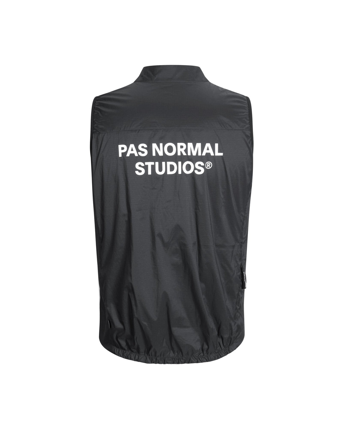 Chaleco PNS Essential Insulated en Black, vista trasera #Color_Black