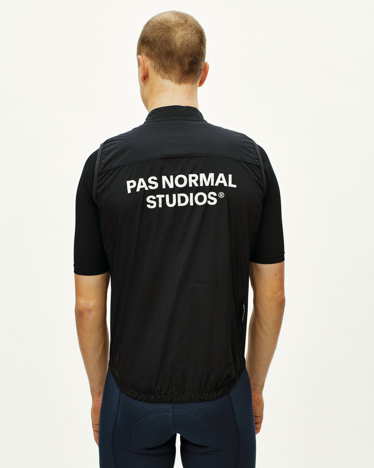 Chaleco PNS Essential Insulated en Black, detalle #Color_Black