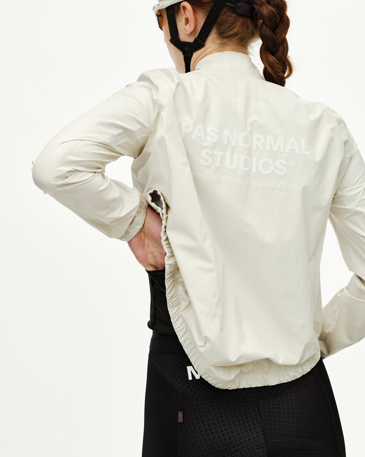 Chaqueta Mujer Pas Normal Studios Mechanism Rain, detalle técnico, color Off White #Color_Off White