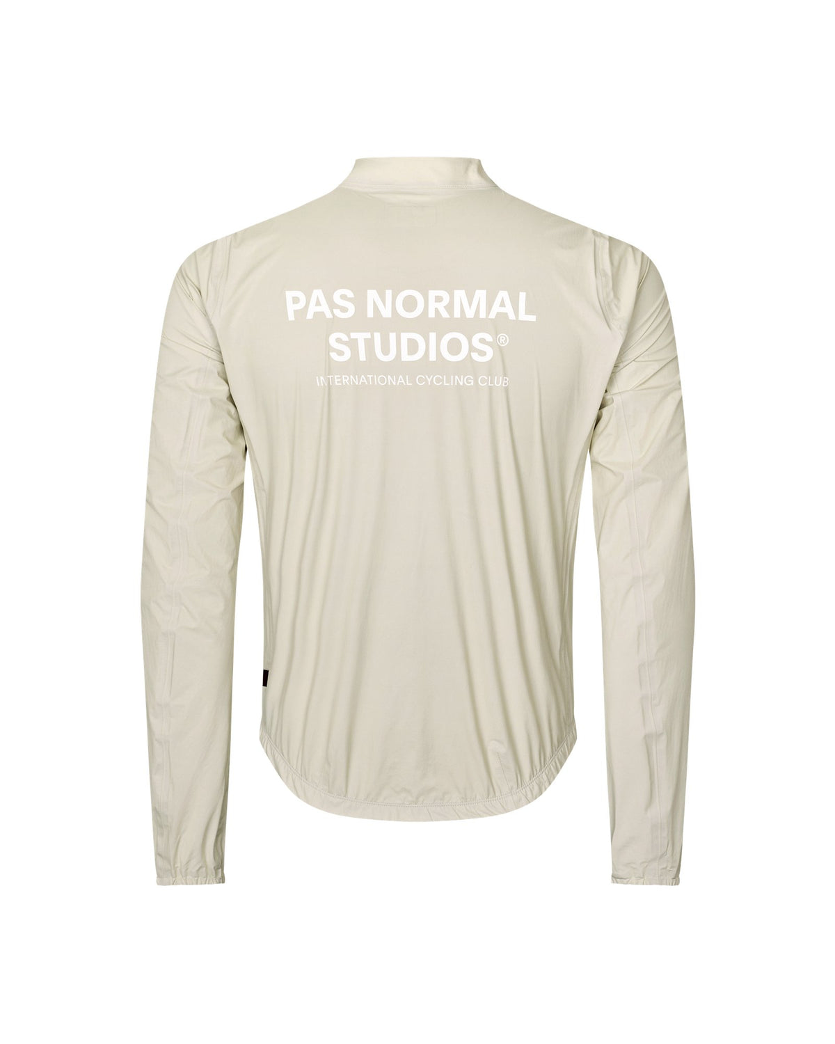 Chaqueta PNS Mechanism Rain en Off White, vista trasera #Color_Off White
