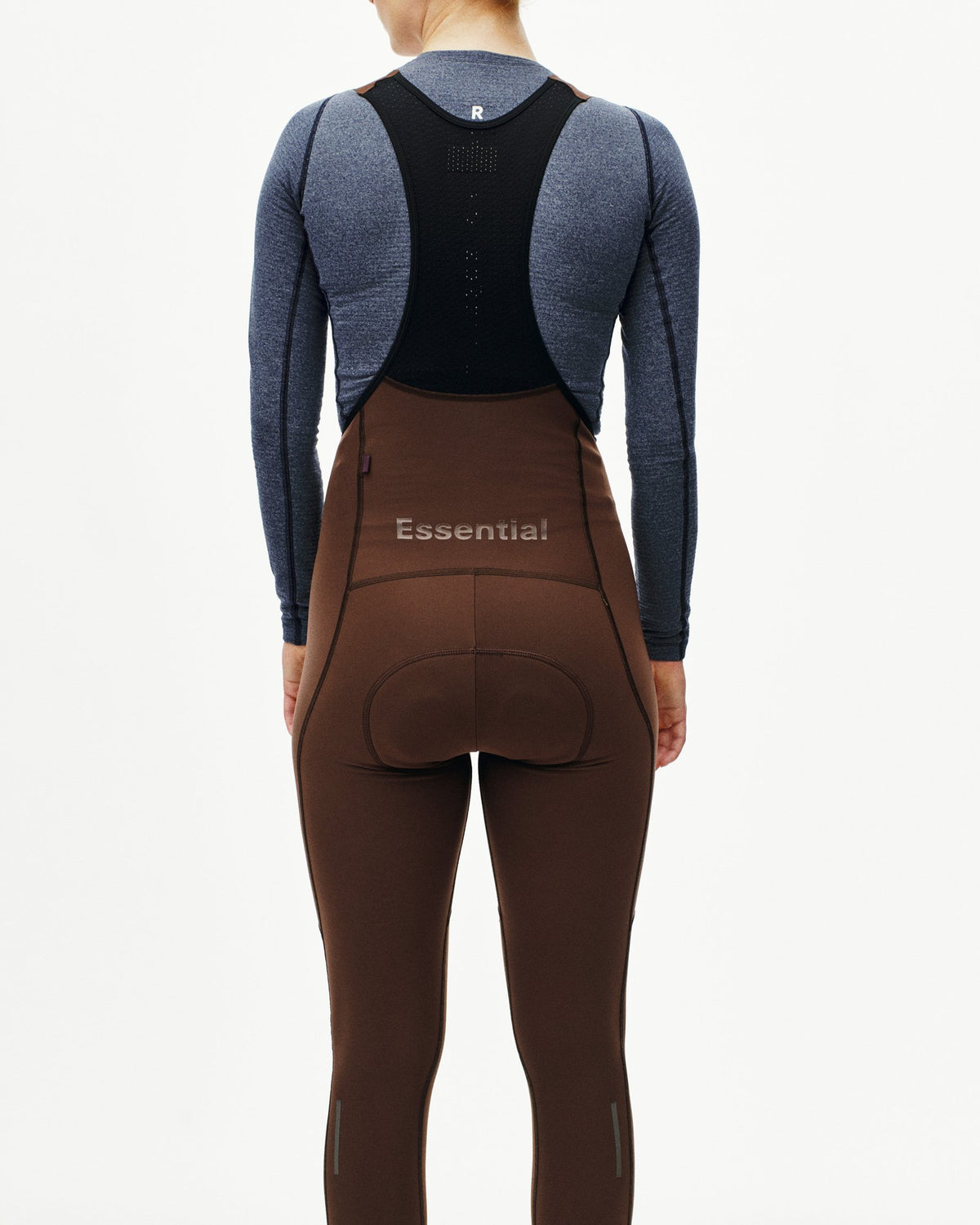 Culotte Largo Mujer PNS Essential Thermal en Light Brown, sobre modelo de espaldas #Color_Light Brown