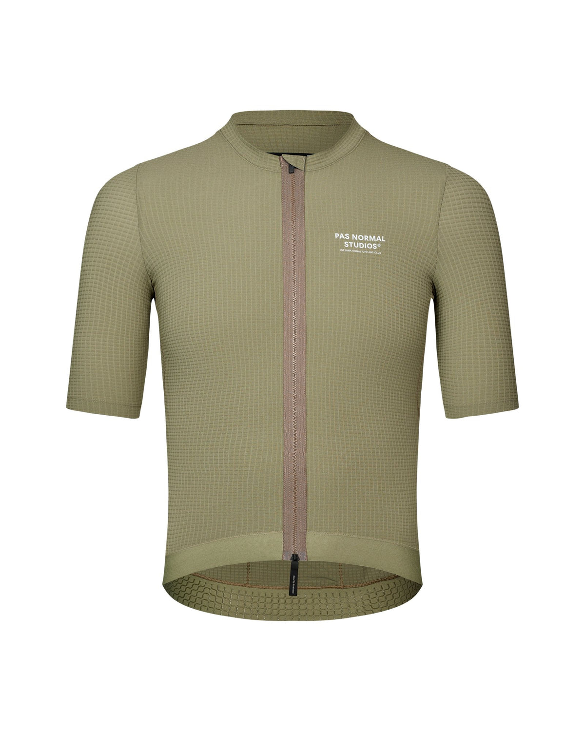 Maillot Corto Pas Normal Studios Escapism en Light Olive, producto plano sobre fondo #Color_Light Olive
