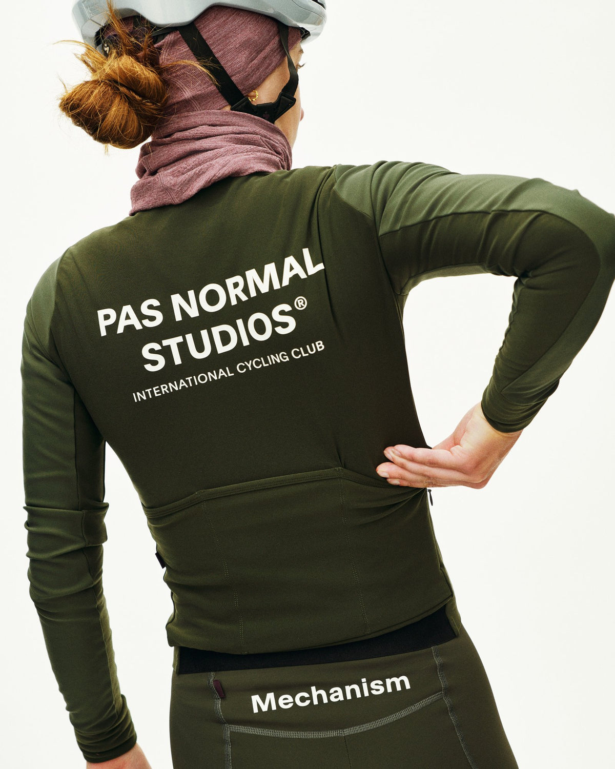 Maillot Mujer Pas Normal Studios Mechanism Thermal en Dark Olive, vista de detalle #Color_Dark Olive