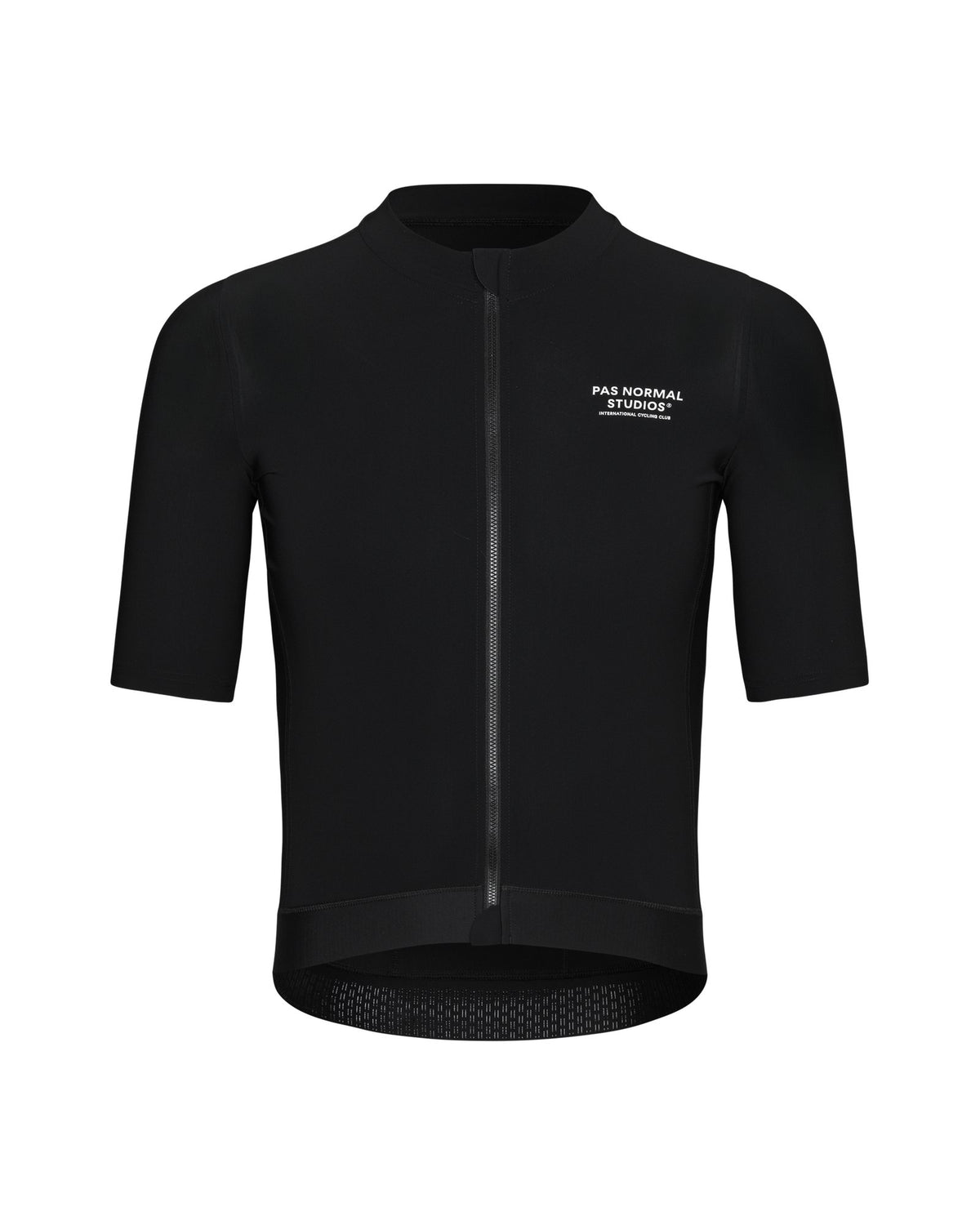 Maillot Corto Pas Normal Studios Essential en Black, producto plano sobre fondo #Color_Black