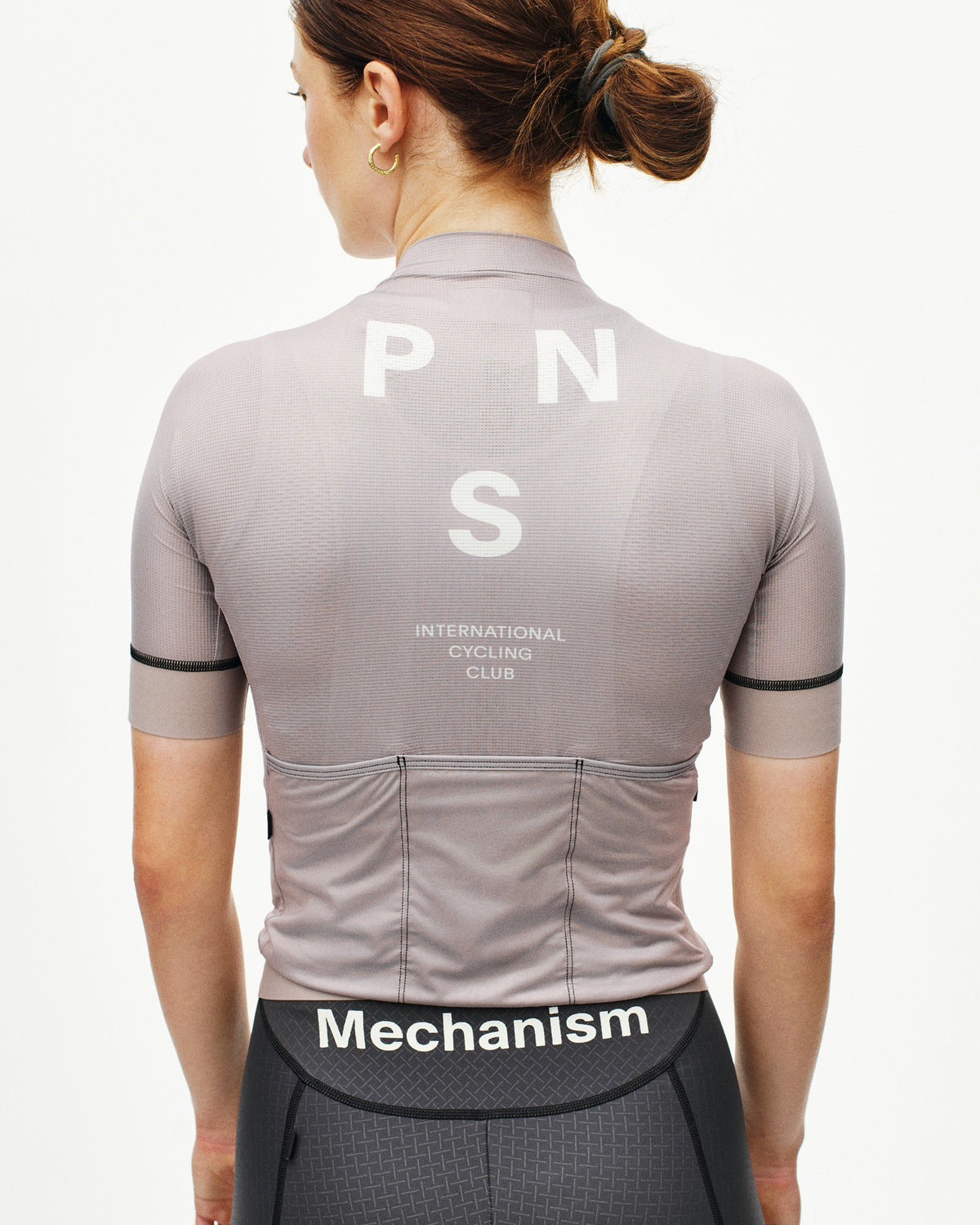 Maillot Corto Mujer Pas Normal Studios Mechanism en Haze, detalle de la espalda #Color_Haze
