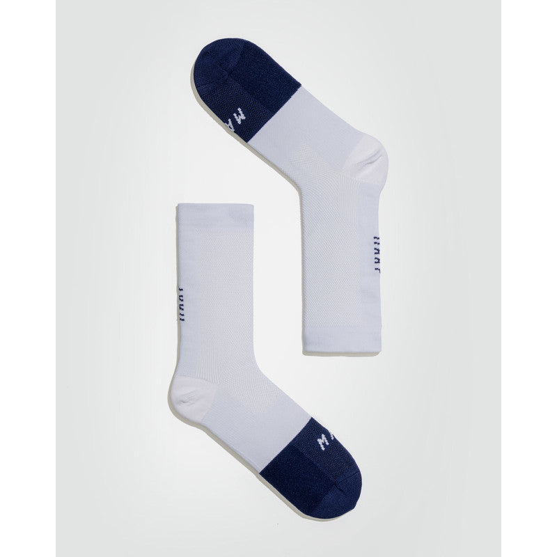 Calcetines Maap Division Sock · Blanco · Producto sobre fondo claro #Color_Blanco