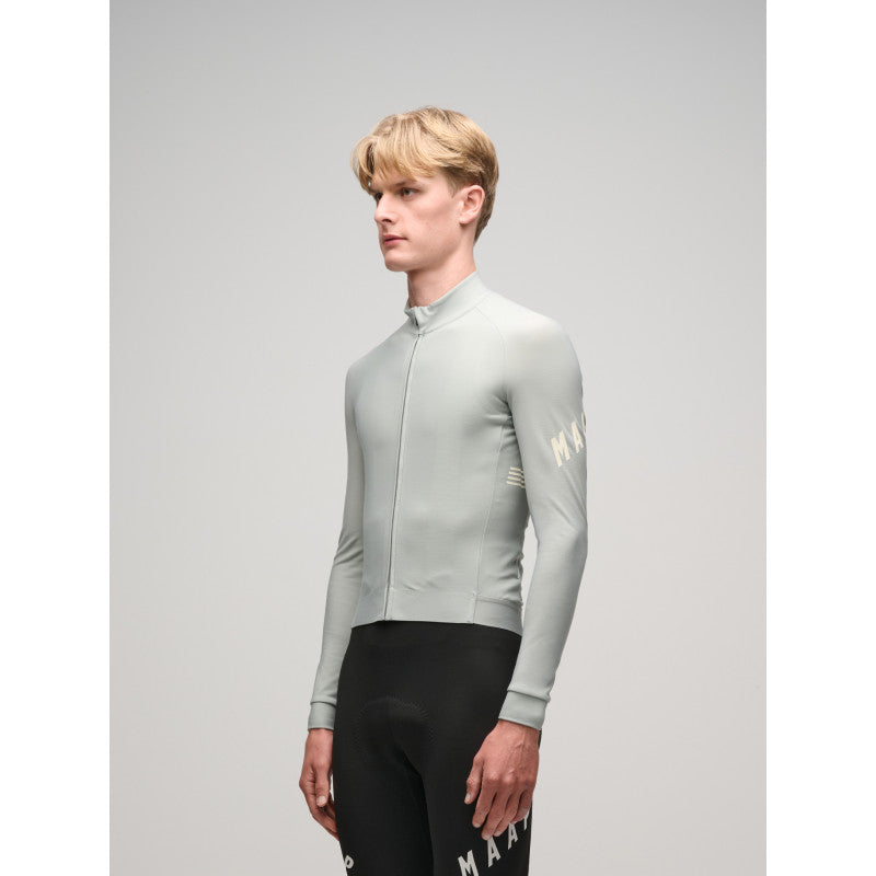 Maillot Largo Maap Aeon Thermal LS Jersey en Graystone, modelo, vista frontal #Color_Graystone