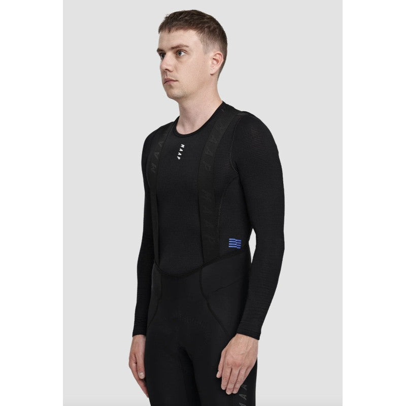 Camiseta Interior Maap Thermal Base Layer LS Tee en Negro, modelo, vista frontal #Color_Negro