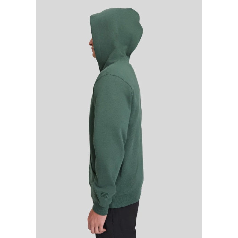 Sudadera Maap Evade Hoodie en Land, modelo, vista lateral #Color_Land