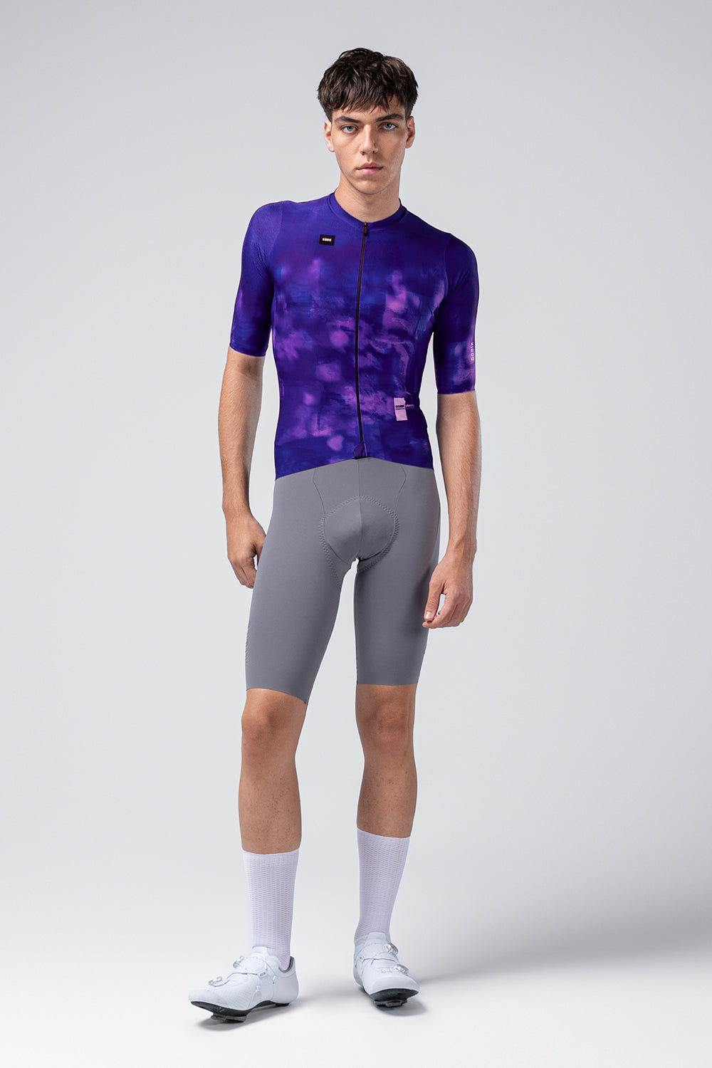 Maillot Gobik Attitude 2.0 en Grim, vista frontal sobre modelo #Color_Grim