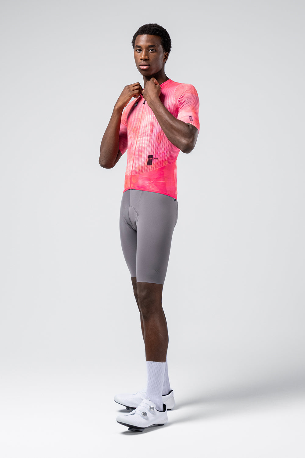 Maillot Gobik Carrera 3.0 en Dimple, vista frontal sobre modelo #Color_Dimple