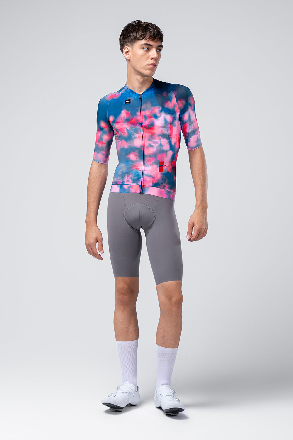 Maillot Gobik CX Pro 4.0 en Magnolia, vista frontal sobre modelo #Color_Magnolia