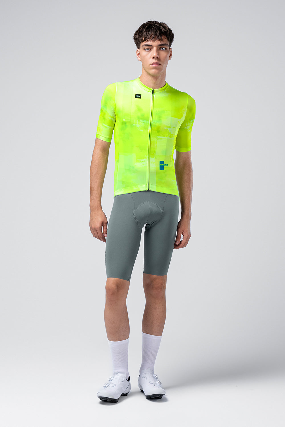 Maillot Gobik Stark en Citrus, vista frontal sobre modelo #Color_Citrus