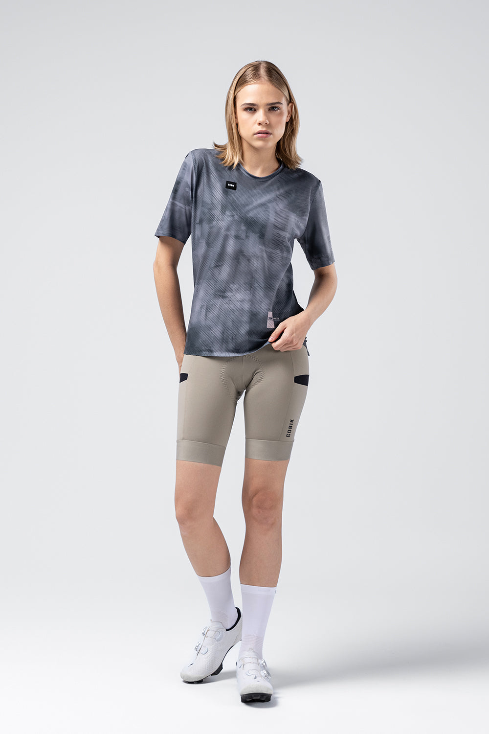 Camiseta Mujer Gobik Volt, Kettle, foto 1 #Color_Gris